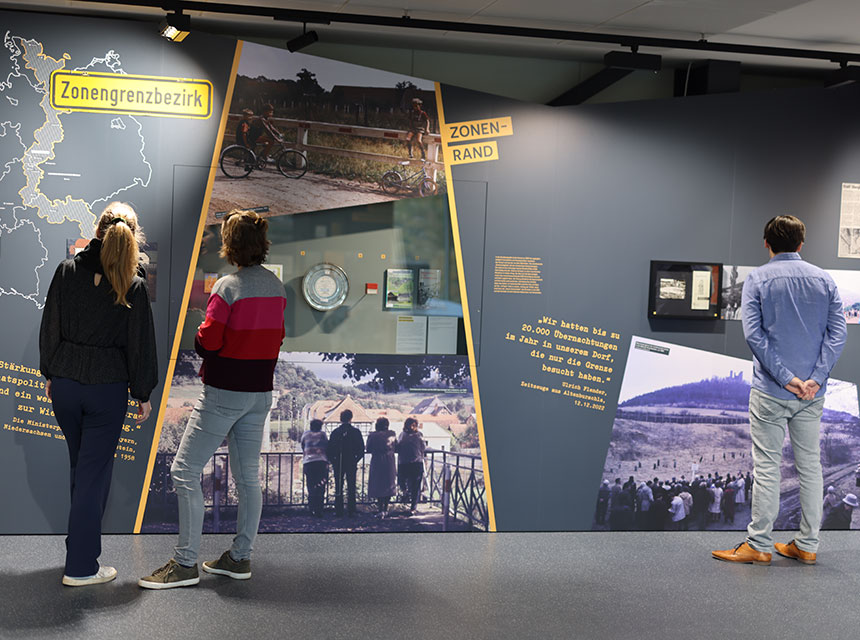 Die neue Dauerstellung im Grenzmuseum Schifflersgrund zeigt u. a. Szenen aus dem Alltag im ehemaligen Grenzgebiet.