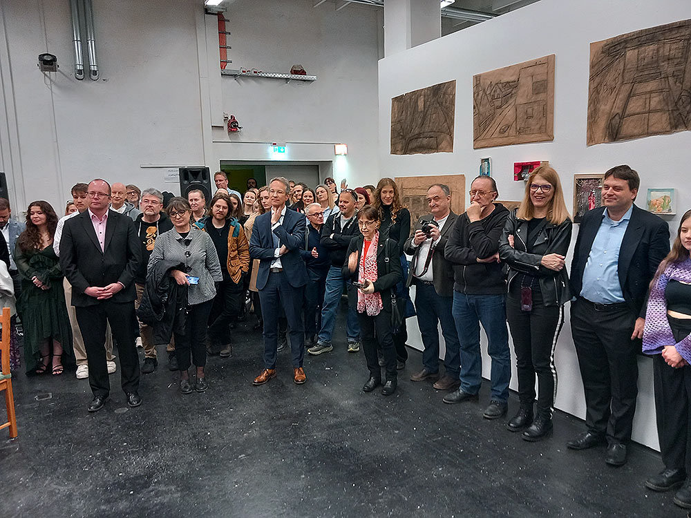 Großes Interesse beim Kolloquium:  Studierende, Dozierende und Gäste verfolgen gespannt die Präsentationen der Abschlussarbeiten.