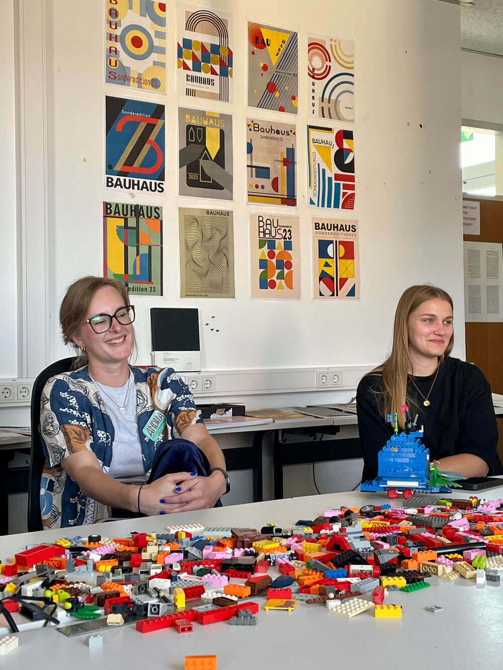 Kopf aufmachen: In den Teams diskutierten die Studierenden Freitagabend über die Frage "Was kann Bauhaus heute sein?"