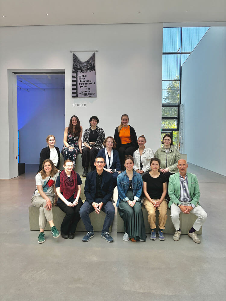Sinne öffnen im Museum: Beim Rundgang in der Kunsthalle wurden Kopf, Herz und Augen nochmals neu stimuliert – ästhetische Reflexion als Lernmotor.
