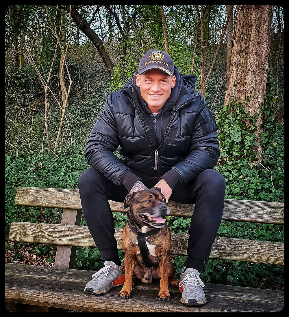 Spaziergang mit meinem treuen Begleiter, bevor die nächste Lern­einheit ansteht.