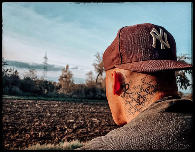 Nach Dienstschluss innehalten – auf dem Feld sammele ich Kraft und Visionen für das eigene Wohnheim.